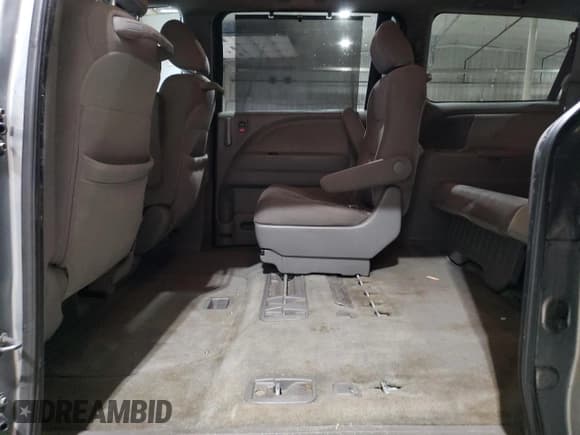 ✅ 2010 Honda Odyssey EX • VIN: 5FNRL3H42AB105133 • Lot: 92425965. Listed on Copart with 197,994 mi. Free auction sales archive from the USA and detailed vehicle history report at DreamBid. Image 11.