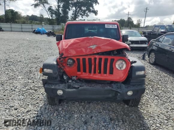 ✅ 2022 Jeep Wrangler Unlimited Willys • VIN: 1C4HJXDN7NW151064 • Lot: 85071875. Wystawiony na Copart z przebiegiem 84 087 mil. Bezpłatny archiwum sprzedaży aukcyjnych z USA i szczegółowy raport historii pojazdu na DreamBid. Zdjęcie 5.