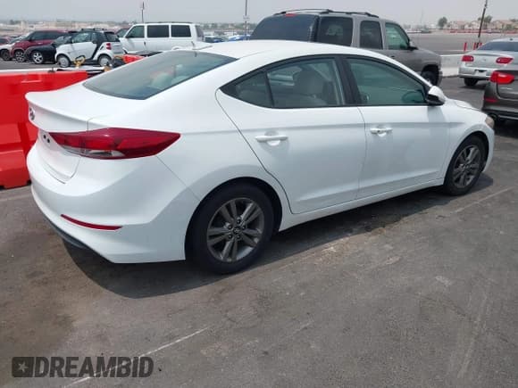 ✅ 2017 Hyundai Elantra Value Edition • VIN: 5NPD84LF7HH155080 • Lot: 42916077. Listed on IAAI with 126,570 mi. Free auction sales archive from the USA and detailed vehicle history report at DreamBid. Image 4.