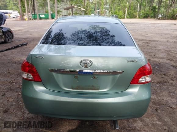 ✅ 2011 Toyota Yaris • VIN: JTDBT9K31B1398621 • Lot: 42284901. Wystawiony na IAAI z przebiegiem 164 563 mil. Bezpłatny archiwum sprzedaży aukcyjnych z USA i szczegółowy raport historii pojazdu na DreamBid. Zdjęcie 16.