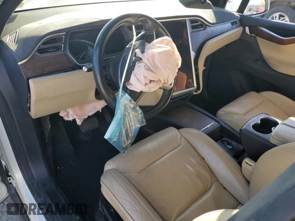 ✅ 2016 Tesla Model X 70D • VIN: 5YJXCAE24GF003453 • Lot: 90721805. Listed on Copart with Not provided. Free auction sales archive from the USA and detailed vehicle history report at DreamBid. Image 8.