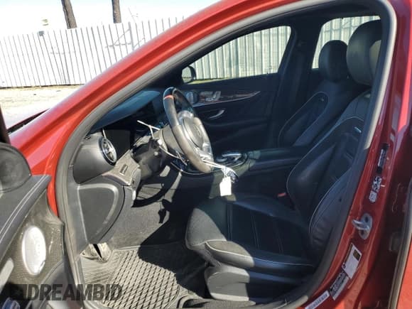 ✅ 2020 Mercedes-Benz E 63 S AMG • VIN: WDDZF8KB0LA700897 • Lot: 46302415. Wystawiony na Copart z przebiegiem 112 929 mil. Bezpłatny archiwum sprzedaży aukcyjnych z USA i szczegółowy raport historii pojazdu na DreamBid. Zdjęcie 7.