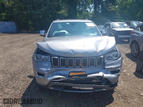 ✅ 2020 Jeep Grand Cherokee Limited X • VIN: 1C4RJFBG3LC317548 • Lot: 42557544. Listed on IAAI with 34,401 mi. Free auction sales archive from the USA and detailed vehicle history report at DreamBid. Image 12.