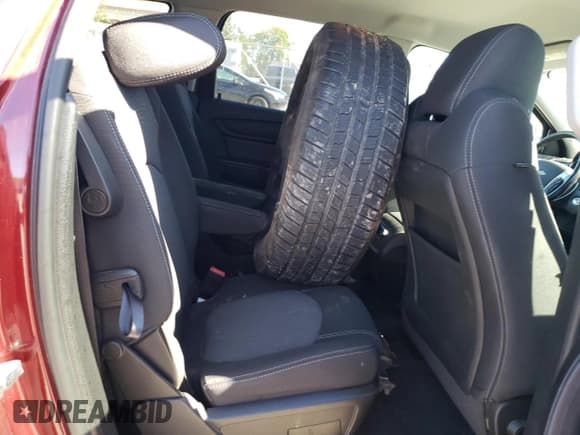 ✅ 2017 Chevrolet Traverse LT • VIN: 1GNKRHKD7HJ316294 • Lot: 69927544. Wystawiony na Copart z przebiegiem 109 540 mil. Bezpłatny archiwum sprzedaży aukcyjnych z USA i szczegółowy raport historii pojazdu na DreamBid. Zdjęcie 12.