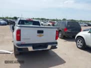 ✅ 2019 Chevrolet Colorado 2WD Work Truck • VIN: 1GCHSBEA4K1148157 • Lot: 42876798. Wystawiony na IAAI z przebiegiem 116 815 mil. Bezpłatny archiwum sprzedaży aukcyjnych z USA i szczegółowy raport historii pojazdu na DreamBid. Zdjęcie 17.