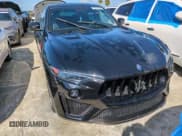 ✅ 2021 Maserati Levante GTS • VIN: ZN661ZUA2MX369825 • Лот: 74313824. Опубликован ранее на Copart с пробегом Не указан. Бесплатный доступ к архиву аукционных продаж из США и подробный отчёт об истории автомобиля на DreamBid. Изображение 5.