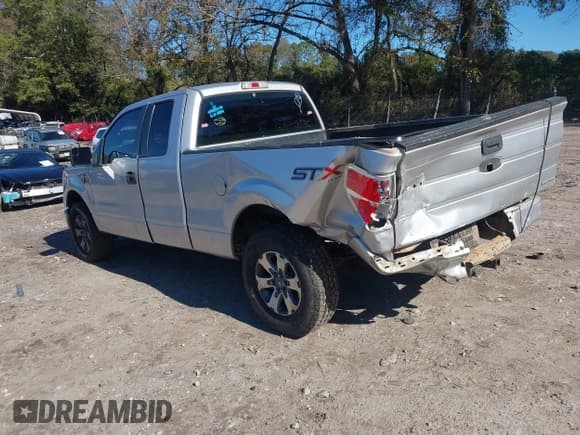 ✅ 2014 Ford F-150 XLT • VIN: 1FTFX1EF8EKE08525 • Lot: 43617904. Wystawiony na IAAI z przebiegiem 358 413 mil. Bezpłatny archiwum sprzedaży aukcyjnych z USA i szczegółowy raport historii pojazdu na DreamBid. Zdjęcie 3.