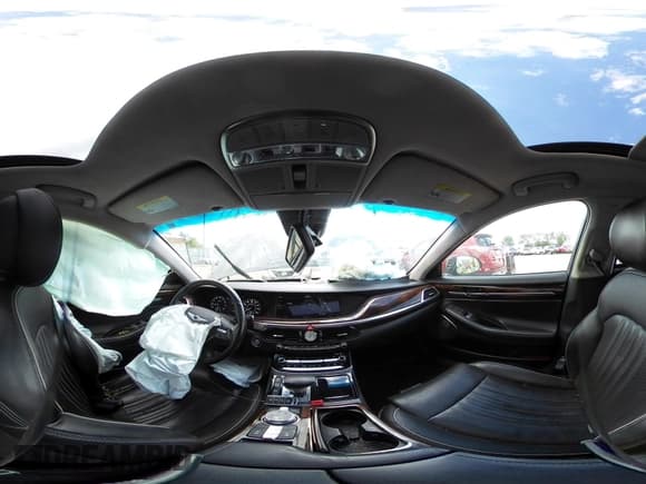 ✅ 2018 Genesis G90 Premium • VIN: KMHG34JA9JU039454 • Lot: 42369449. Listed on IAAI with 138,024 mi. Free auction sales archive from the USA and detailed vehicle history report at DreamBid. Image 19.