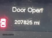 ✅ 2014 Jeep Cherokee Latitude • VIN: 1C4PJLCS5EW321191 • Lot: 43887992. Wystawiony na IAAI z przebiegiem 207 825 mil. Bezpłatny archiwum sprzedaży aukcyjnych z USA i szczegółowy raport historii pojazdu na DreamBid. Zdjęcie 13.