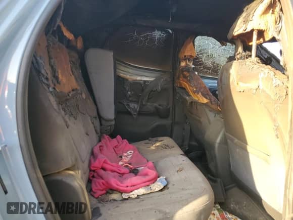 2024 Hyundai Santa Cruz SEL z VIN 5NTJBDAE0RH087089, wystawiony jako Copart lot #83062924 z przebiegiem Nie podano mil oraz Szkoda całkowita • Salvage title. Historia ofert i sprzedaży dostępna na DreamBid. Obrazek 10.