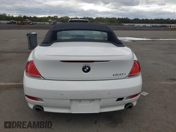 ✅ 2007 BMW 6 Series 650i • VIN: WBAEK13517CN84217 • Lot: 87413775. Wystawiony na Copart z przebiegiem 92 851 mil. Bezpłatny archiwum sprzedaży aukcyjnych z USA i szczegółowy raport historii pojazdu na DreamBid. Zdjęcie 6.