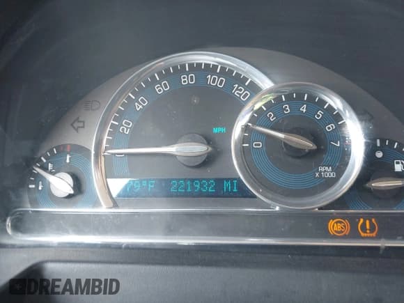 ✅ 2010 Chevrolet HHR LS • VIN: 3GNBAADB6AS625544 • Lot: 43563884. Wystawiony na IAAI z przebiegiem 221 932 mil. Bezpłatny archiwum sprzedaży aukcyjnych z USA i szczegółowy raport historii pojazdu na DreamBid. Zdjęcie 15.