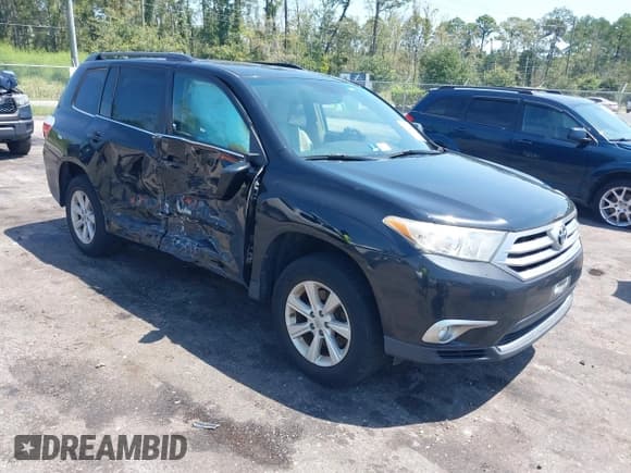 ✅ 2011 Toyota Highlander • VIN: 5TDBK3EH9BS050298 • Lot: 43085445. Listed on IAAI with 139,025 mi. Free auction sales archive from the USA and detailed vehicle history report at DreamBid. Image 1.