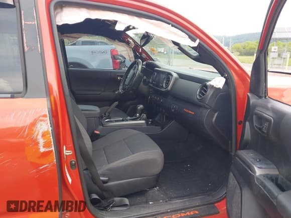 ✅ 2017 Toyota Tacoma SR5 • VIN: 3TMCZ5AN3HM115839 • Lot: 42834889. Listed on IAAI with 100,600 mi. Free auction sales archive from the USA and detailed vehicle history report at DreamBid. Image 5.