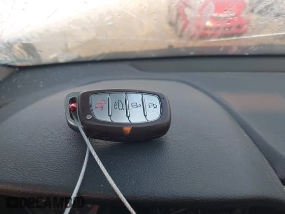 ✅ 2017 Hyundai Elantra SE • VIN: 5NPD84LFXHH023754 • Lot: 43152131. Listed on IAAI with 116,580 mi. Free auction sales archive from the USA and detailed vehicle history report at DreamBid. Image 11.