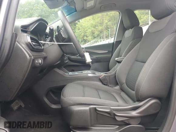 ✅ 2023 Chevrolet Bolt EV 1LT • VIN: 1G1FW6S07P4164205 • Lot: 72589974. Wystawiony na Copart z przebiegiem 22 122 mil. Bezpłatny archiwum sprzedaży aukcyjnych z USA i szczegółowy raport historii pojazdu na DreamBid. Zdjęcie 7.