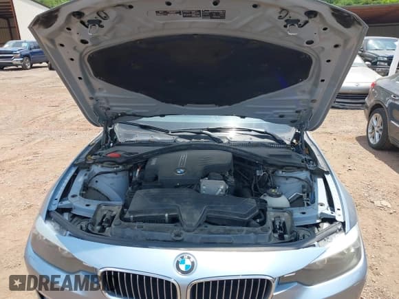 ✅ 2012 BMW 3 Series 328i • VIN: WBA3A5C59CF452834 • Лот: 42313497. Опубликован ранее на IAAI с пробегом 177 718 миль. Бесплатный доступ к архиву аукционных продаж из США и подробный отчёт об истории автомобиля на DreamBid. Изображение 10.