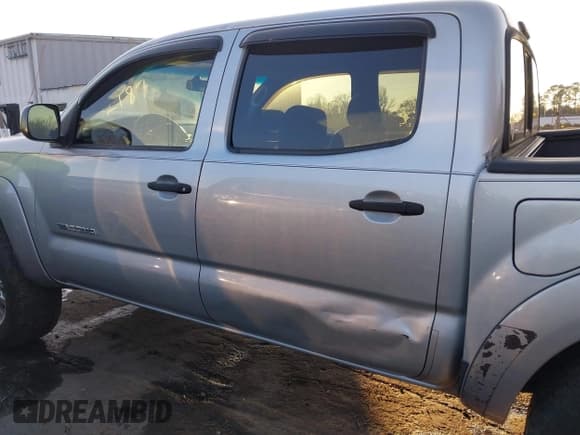 ✅ 2007 Toyota Tacoma PreRunner • VIN: 3TMJU62N87M032187 • Lot: 41327349. Listed on IAAI with 216,586 mi. Free auction sales archive from the USA and detailed vehicle history report at DreamBid. Image 14.