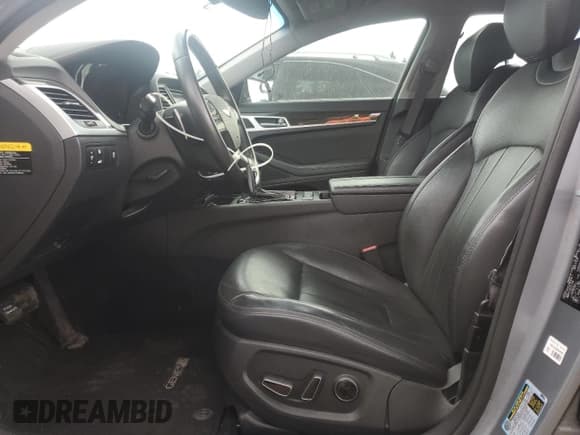 ✅ 2015 Hyundai Genesis 3.8L • VIN: KMHGN4JE6FU027931 • Лот: 89470895. Опубликован ранее на Copart с пробегом 111 195 миль. Бесплатный доступ к архиву аукционных продаж из США и подробный отчёт об истории автомобиля на DreamBid. Изображение 7.