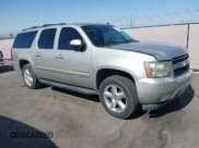 ✅ 2008 Chevrolet Suburban 2LT • VIN: 3GNFC16098G296293 • Lot: 42543429. Listed on IAAI with 184,659 mi. Free auction sales archive from the USA and detailed vehicle history report at DreamBid. Image 1.