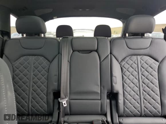 ✅ 2023 Audi SQ7 Premium Plus • VIN: WA1AWBF7XPD003200 • Lot: 63252595. Listed on Copart with 28,545 mi. Free auction sales archive from the USA and detailed vehicle history report at DreamBid. Image 10.