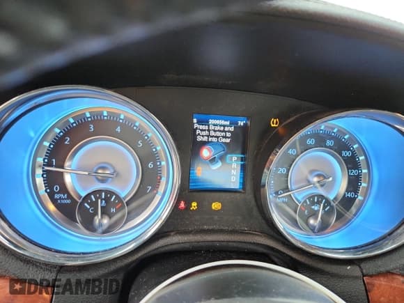 ✅ 2013 Chrysler 300 • VIN: 2C3CCAAG6DH626549 • Lot: 81672795. Listed on Copart with 200,656 mi. Free auction sales archive from the USA and detailed vehicle history report at DreamBid. Image 9.