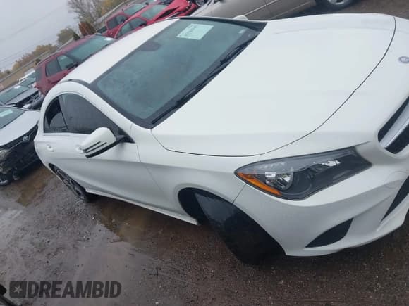 ✅ 2014 Mercedes-Benz CLA 250 • VIN: WDDSJ4GB7EN139255 • Lot: 43564945. Wystawiony na IAAI z przebiegiem Nie podano. Bezpłatny archiwum sprzedaży aukcyjnych z USA i szczegółowy raport historii pojazdu na DreamBid. Zdjęcie 13.