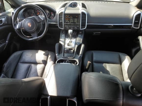 ✅ 2014 Porsche Cayenne Diesel • VIN: WP1AF2A28ELA82322 • Lot: 80361215. Wystawiony na Copart z przebiegiem 149 626 mil. Bezpłatny archiwum sprzedaży aukcyjnych z USA i szczegółowy raport historii pojazdu na DreamBid. Zdjęcie 8.