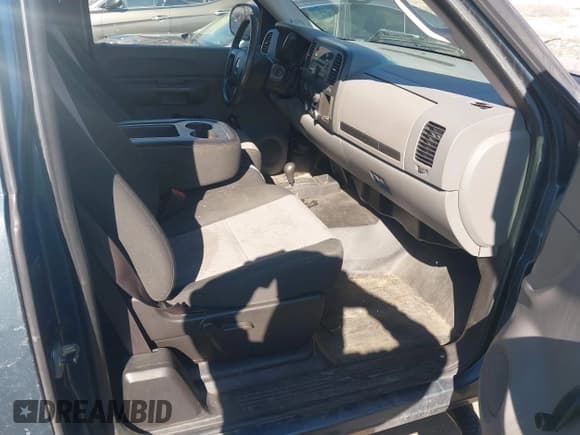 ✅ 2009 Chevrolet Silverado 1500 Work Truck • VIN: 1GCEK19039Z195691 • Lot: 41655098. Listed on IAAI with 140,048 mi. Free auction sales archive from the USA and detailed vehicle history report at DreamBid. Image 5.