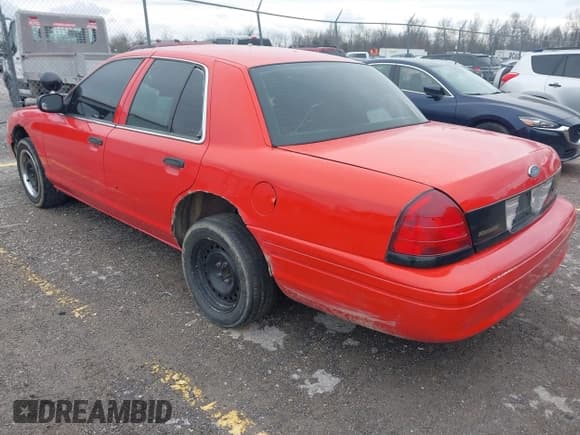 ✅ 2007 Ford Police Interceptor • VIN: 2FAFP71W67X162041 • Lot: 41868999. Listed on IAAI with 170,000 mi. Free auction sales archive from the USA and detailed vehicle history report at DreamBid. Image 3.