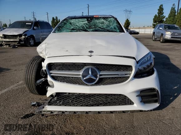 ✅ 2019 Mercedes-Benz C 43 AMG • VIN: 55SWF6EB5KU305258 • Lot: 70148425. Wystawiony na Copart z przebiegiem 61 580 mil. Bezpłatny archiwum sprzedaży aukcyjnych z USA i szczegółowy raport historii pojazdu na DreamBid. Zdjęcie 5.