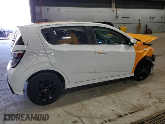 2017 Chevrolet Sonic LT с VIN 1G1JD6SB5H4130282, выставлен на аукционе Copart как лот 52372775 с пробегом Не указан миль и Списание • Salvage title. История ставок и продаж доступна на DreamBid. Изображение 3.