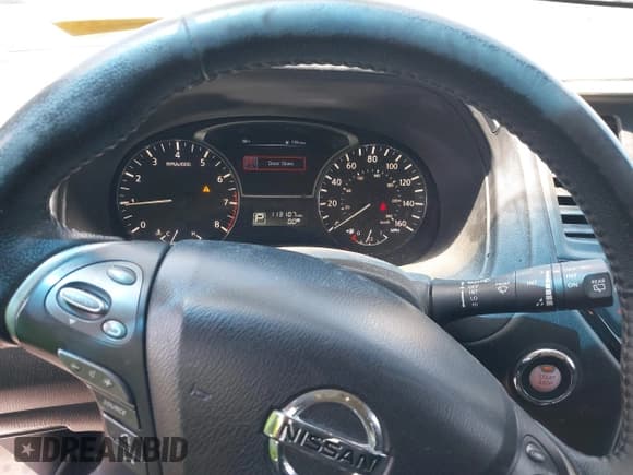 ✅ 2015 Nissan Pathfinder S • VIN: 5N1AR2MN1FC613114 • Lot: 42789284. Listed on IAAI with 113,107 mi. Free auction sales archive from the USA and detailed vehicle history report at DreamBid. Image 7.