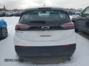 ✅ 2023 Chevrolet Bolt EV 1LT • VIN: 1G1FW6S04P4108674 • Lot: 88568485. Wystawiony na Copart z przebiegiem 20 349 mil. Bezpłatny archiwum sprzedaży aukcyjnych z USA i szczegółowy raport historii pojazdu na DreamBid. Zdjęcie 6.