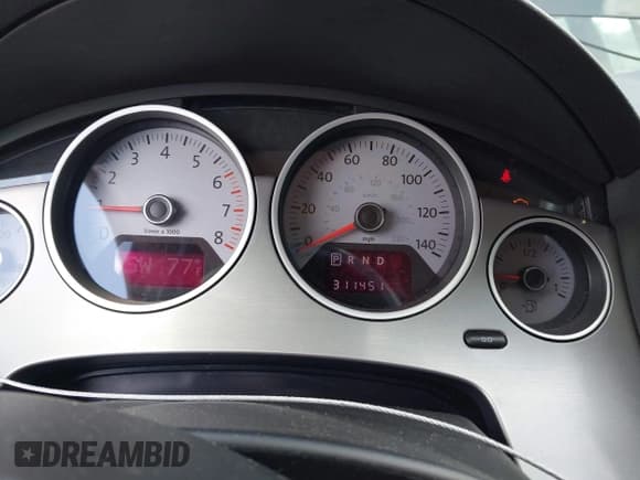 ✅ 2013 Volkswagen Routan SE • VIN: 2C4RVABG8DR724717 • Lot: 42372187. Listed on IAAI with 311,451 mi. Free auction sales archive from the USA and detailed vehicle history report at DreamBid. Image 7.