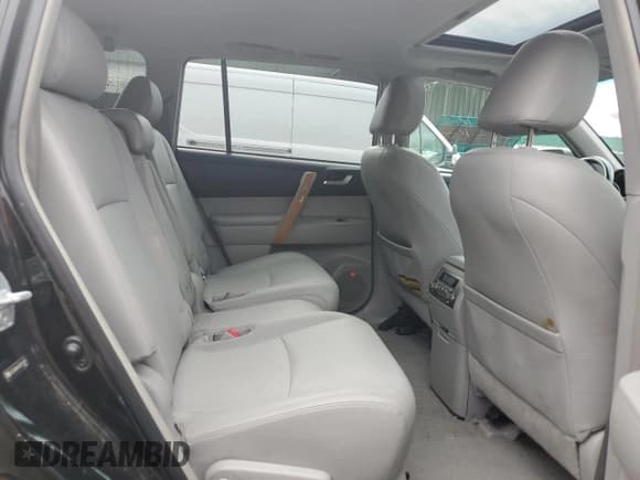 ✅ 2008 Toyota Highlander Limited • VIN: JTEEW44A382016493 • Lot: 87471555. Listed on Copart with 140,397 mi. Free auction sales archive from the USA and detailed vehicle history report at DreamBid. Image 11.