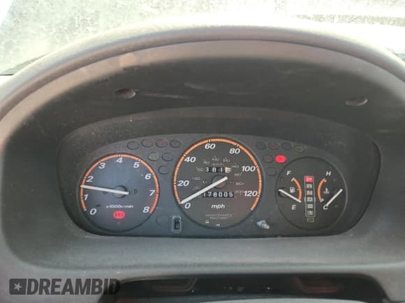 ✅ 2000 Honda CR-V • VIN: JHLRD1843YS018911 • Lot: 66453895. Wystawiony na Copart z przebiegiem 178 005 mil. Bezpłatny archiwum sprzedaży aukcyjnych z USA i szczegółowy raport historii pojazdu na DreamBid. Zdjęcie 9.