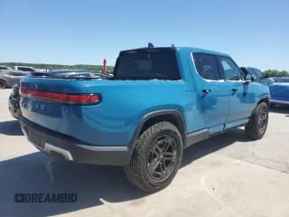 ✅ 2022 Rivian R1T Adventure • VIN: 7FCTGAAA4NN016700 • Lot: 49730914. Wystawiony na Copart z przebiegiem 33 339 mil. Bezpłatny archiwum sprzedaży aukcyjnych z USA i szczegółowy raport historii pojazdu na DreamBid. Zdjęcie 3.