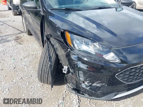 ✅ 2022 Ford Escape SE • VIN: 1FMCU9G6XNUB22778 • Lot: 42462098. Listed on IAAI with 36,083 mi. Free auction sales archive from the USA and detailed vehicle history report at DreamBid. Image 6.