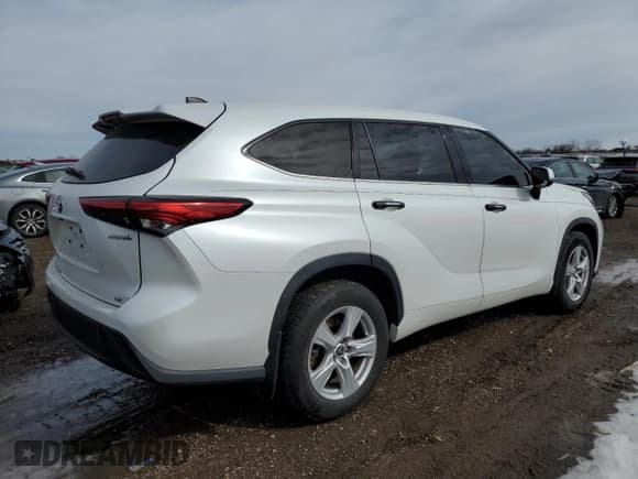 ✅ 2022 Toyota Highlander Hybrid LE • VIN: 5TDZARAH2NS511839 • Lot: 46539855. Wystawiony na Copart z przebiegiem 162 228 mil. Bezpłatny archiwum sprzedaży aukcyjnych z USA i szczegółowy raport historii pojazdu na DreamBid. Zdjęcie 3.