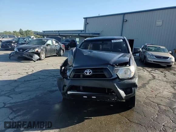 ✅ 2014 Toyota Tacoma • VIN: 5TFNX4CN1EX041963 • Lot: 84404205. Listed on Copart with 143,427 mi. Free auction sales archive from the USA and detailed vehicle history report at DreamBid. Image 13.