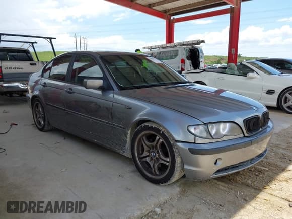✅ 2004 BMW 3 Series 325i • VIN: WBAET374X4NJ46094 • Lot: 42827781. Listed on IAAI with 127,783 mi. Free auction sales archive from the USA and detailed vehicle history report at DreamBid. Image 14.