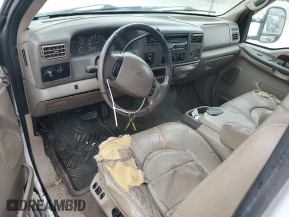 ✅ 2000 Ford F-250 XL • VIN: 1FTNX21S0YEC28205 • Lot: 86621835. Listed on Copart with 297,621 mi. Free auction sales archive from the USA and detailed vehicle history report at DreamBid. Image 8.