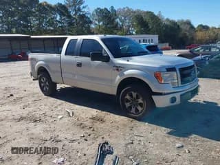 ✅ 2014 Ford F-150 XLT • VIN: 1FTFX1EF8EKE08525 • Lot: 43617904. Wystawiony na IAAI z przebiegiem 358 413 mil. Bezpłatny archiwum sprzedaży aukcyjnych z USA i szczegółowy raport historii pojazdu na DreamBid. Zdjęcie 1.