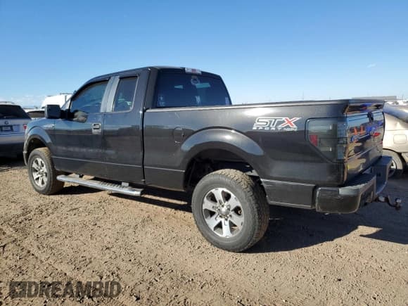 ✅ 2014 Ford F-150 XL • VIN: 1FTFX1EF1EFA14566 • Lot: 92356815. Wystawiony na Copart z przebiegiem 95 134 mil. Bezpłatny archiwum sprzedaży aukcyjnych z USA i szczegółowy raport historii pojazdu na DreamBid. Zdjęcie 2.