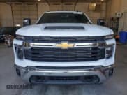 ✅ 2025 Chevrolet Silverado 2500HD LT • VIN: 2GC4KNE79S1135824 • Lot: 81041275. Wystawiony na Copart z przebiegiem 44 mil. Bezpłatny archiwum sprzedaży aukcyjnych z USA i szczegółowy raport historii pojazdu na DreamBid. Zdjęcie 5.