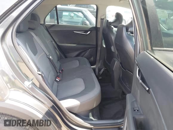 ✅ 2025 Kia Niro LX • VIN: KNDCP3LE3S5254969 • Lot: 43210451. Wystawiony na IAAI z przebiegiem 2 059 mil. Bezpłatny archiwum sprzedaży aukcyjnych z USA i szczegółowy raport historii pojazdu na DreamBid. Zdjęcie 8.