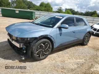 2022 Hyundai Ioniq 5 SE z VIN KM8KM4AE2NU054281, wystawiony jako Copart lot #70963604 z przebiegiem 48 641 mil mil oraz Szkoda całkowita • Salvage title. Historia ofert i sprzedaży dostępna na DreamBid. Obrazek 1.