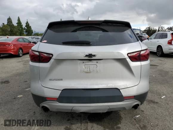 2019 Chevrolet Blazer z VIN 3GNKBBRA1KS686899, wystawiony jako Copart lot #70192232 z przebiegiem 144 658 mil mil oraz . Historia ofert i sprzedaży dostępna na DreamBid. Obrazek 6.