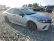 2020 Toyota Camry SE with VIN 4T1G11AK4LU309190, listed as a Copart auction lot 69571025 with 144,972 mi miles and Salvage title. Bid and sale history available at DreamBid. Image 4.